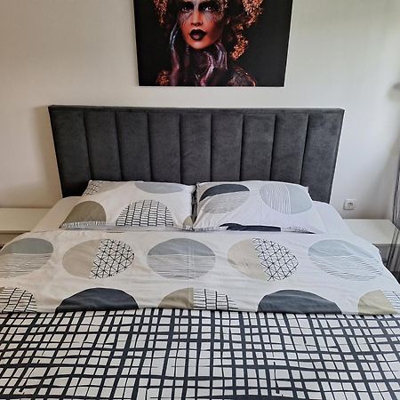 Apartment Sven Vinkovci Eksteriør billede