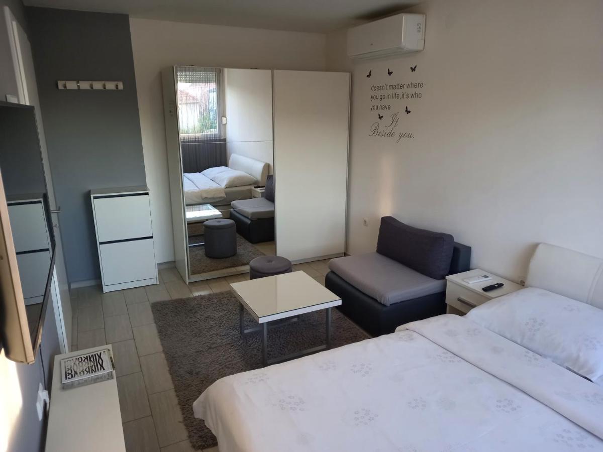 Apartment Sven Vinkovci Eksteriør billede