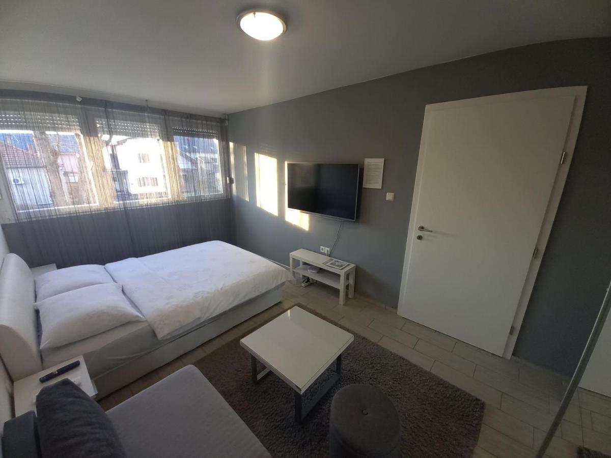 Apartment Sven Vinkovci Eksteriør billede